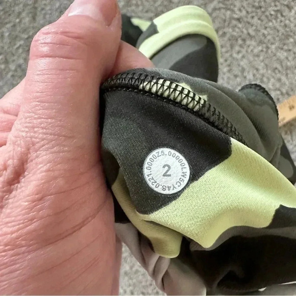 Lululemon Swift Speed HR Tight 28” Luxtreme LW5CY4S HCCG Neon Green Camo Size‎ 2 - Picture 13 of 13